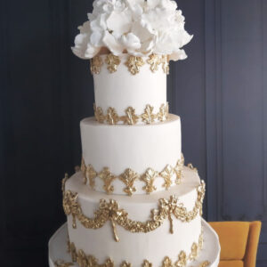 3 Layers Elegant Wedding Cake